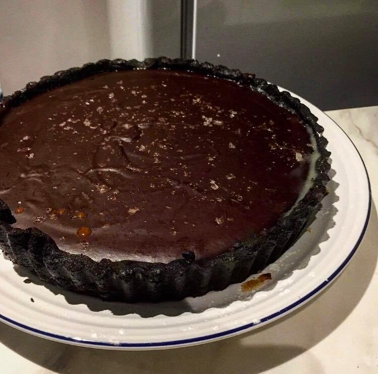 salted chocolate tart with caramel, oreo tart, dark chocolate desserts, easy salted caramel recipe